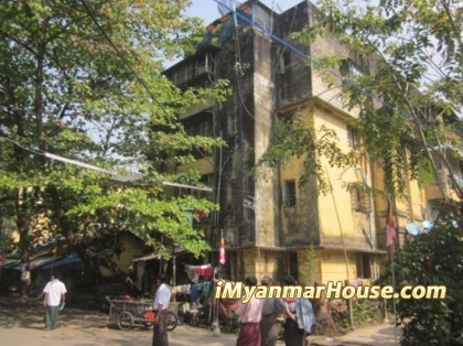 ၅၁ လမ္းအိမ္ရာကို အထပ္ျမင့္ အေဆာက္အအံုအျဖစ္ ျပန္လည္အဆင့္ျမႇင့္လ်က္ရွိရာ မူလေနသူမ်ားကို ေက်ာင္းဖြင့္ရာသီအမ - Property News in Myanmar from iMyanmarHouse.com