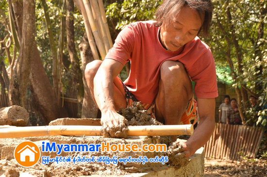 မိခင္ျဖစ္သူေနထုိင္ရန္ ကရင္တုိင္းရင္းသား တစ္ဦးမွ ရႊံ႕ေျမႀကီးကုိသာ အဓိကအသုံးျပဳေသာ ေနအိမ္ ေဆာက္လုပ္ - Property News in Myanmar from iMyanmarHouse.com