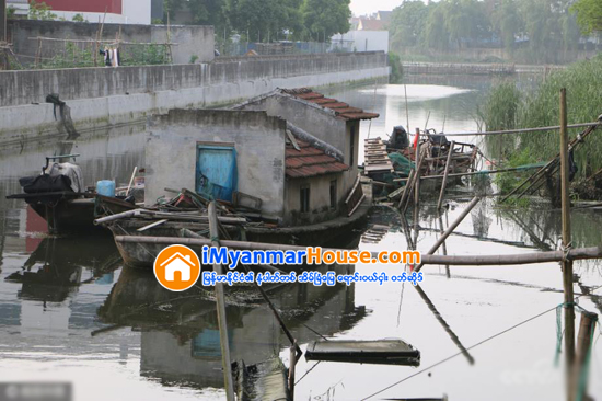 တရုတ္ငါးဖမ္းအမ်ိဳးသား ငါးဖမ္းေလွေပၚမွာပဲ အိမ္ေဆာက္ေနၿပီး ငါးရွာလုပ္ငန္းလုပ္ကုိင္ - Property News in Myanmar from iMyanmarHouse.com