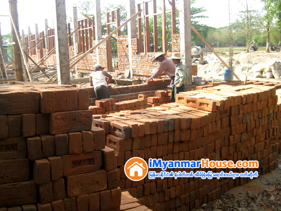 ေဒၚလာေစ်းျမင့္တက္မႈေၾကာင့္ ေဆာက္လုပ္ေရးလုပ္ငန္းသံုးကုန္ၾကမ္းေစ်းကြက္ ၁၅ရာခိုင္ႏႈန္းခန္႔ ျမင့္တက္ - Property News in Myanmar from iMyanmarHouse.com