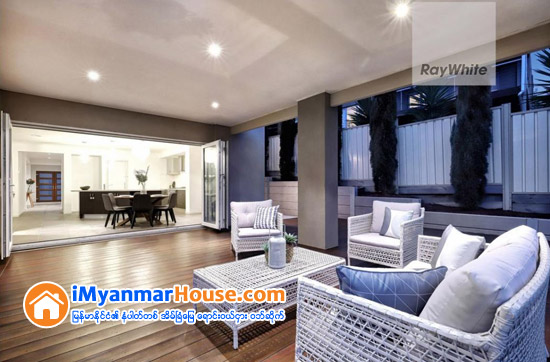 ၾသစေတးလ်ႏိုင္ငံတြင္ ေနအိမ္တစ္လံုးကို မိသားစု ၂ ခု အျပင္းအထန္ ျပိဳင္ဆိုင္ေလလံဆြဲၾကရာ ၇ မိနစ္အတြင္း ၾကမ္းခင္းေစ်းထက္ ေဒၚလာ ၂၀၀၀၀၀ ခန္႔ ေစ်းႏႈန္းျမင့္မားသည့္ ေစ်းျဖင့္ ေရာင္းထြက္ - Property News in Myanmar from iMyanmarHouse.com