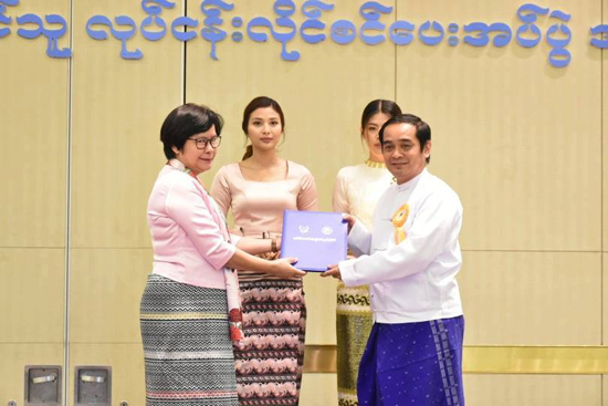 ပထမဆုံးအႀကိမ္အျဖစ္ ေဆာက္လုပ္ေရးကုမၸဏီ ၃၂ ကို တည္ေထာင္သူလုပ္ငန္းလိုင္စင္ေပးအပ္ - Property News in Myanmar from iMyanmarHouse.com