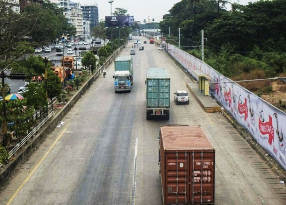 ကွန်တိန်နာတွေ နေ့ဘက် သွားလာနိုင်တယ်လို့ ရန်ကုန်တိုင်းအစိုးရ ခွင့်ပြု - Property News in Myanmar from iMyanmarHouse.com