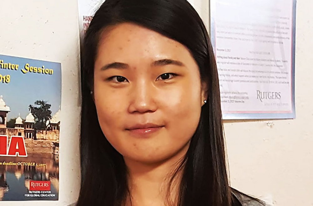 အမေရိကန်တက္ကသိုလ်တစ်ခုမှ ဘွဲ့ရပြီးခဲ့သော်လည်း စာရွက်စာတမ်းအတုများဖြင့် အထက်တန်းကျောင်း ပြန်တက်သော တောင်ကိုရီးယား မိန်းကလေး - Property News in Myanmar from iMyanmarHouse.com