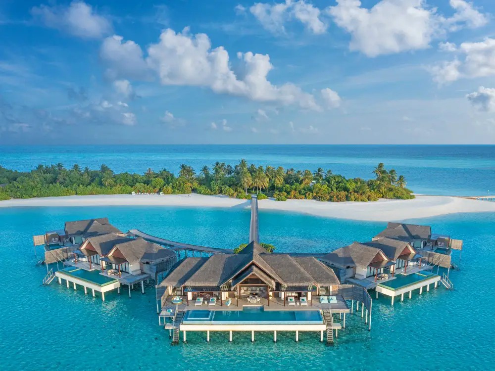 The most beautiful overwater villas you can stay in around the world - Property News in Myanmar from iMyanmarHouse.com