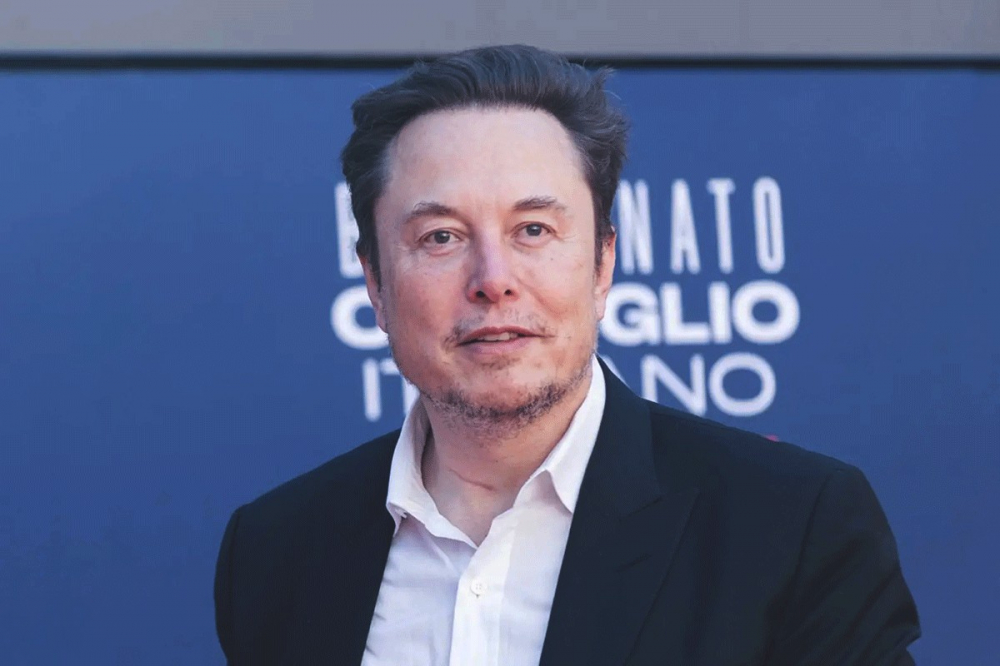 Elon Musk's Mom Says They Once Lived In A Rent-Controlled Apartment With 'Elon On The Couch' And Saved For $5 Sheets - Property News in Myanmar from iMyanmarHouse.com