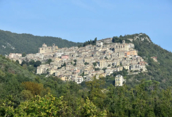 Italian town lists homes for 1 euro — but still can’t find buyers for them