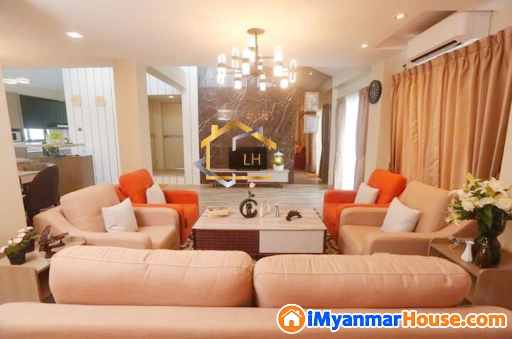 (2300-Sqft)အကျယ်၊ တောင်ဥက္ကလာပမြို့နယ်၊ ဟံသာဝတီလမ်းမ တွင် Penthouse ခန်း ရောင်းရန်ရှိ - ရောင်းရန် - တောင်ဥက္ကလာပ (South Okkalapa) - ရန်ကုန်တိုင်းဒေသကြီး (Yangon Region) - 3,250 သိန်း (ကျပ်) - S-11140170 | iMyanmarHouse.com