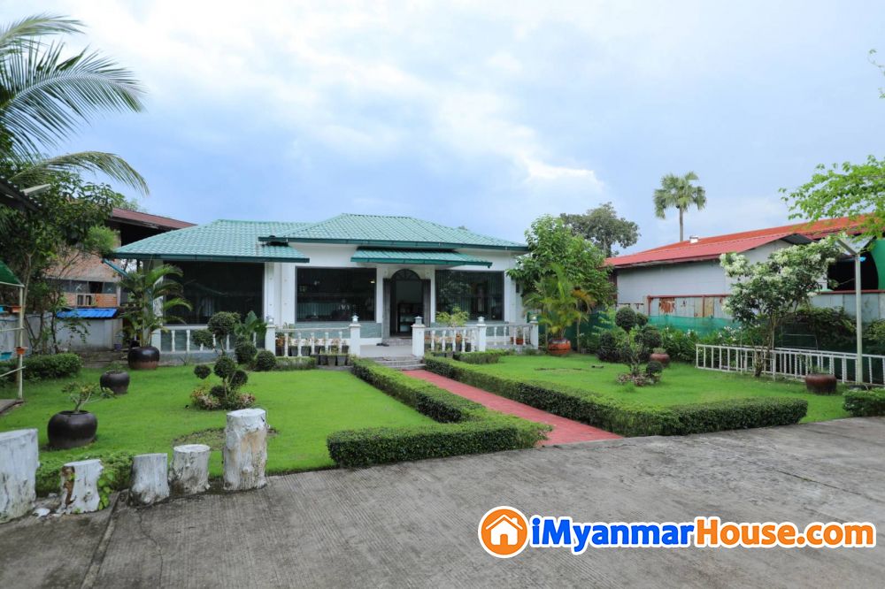 မှော်ဘီတိုးဂိတ်အကျော် ပြည်လမ်းမပေါ် ရှိတဲ့ 0.3 Acre ခြံ နှင့် အိမ် လေးပိုင်ရှင်ကိုယ်တိုင်ရောင်းမည် 🔸 - ရောင်းရန် - မှော်ဘီ (Hmawbi) - ရန်ကုန်တိုင်းဒေသကြီး (Yangon Region) - 35,000 သိန်း (ကျပ်) - S-12362638 | iMyanmarHouse.com