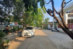✨ မြောက်ဒဂုံမြို့နယ် (39B)ရပ်ကွက် ဗိုလ်ဆွန်ပတ်လမ်းမ အနီးဆုံး ပေ(40×60) အကျယ်ရှိ မြေကွက် အရောင်း ✨